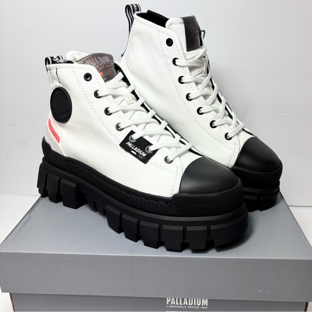 Palladium Revolt Hi Tx Sneaker Boots‎ 97242-116-M Star White Size 6.5